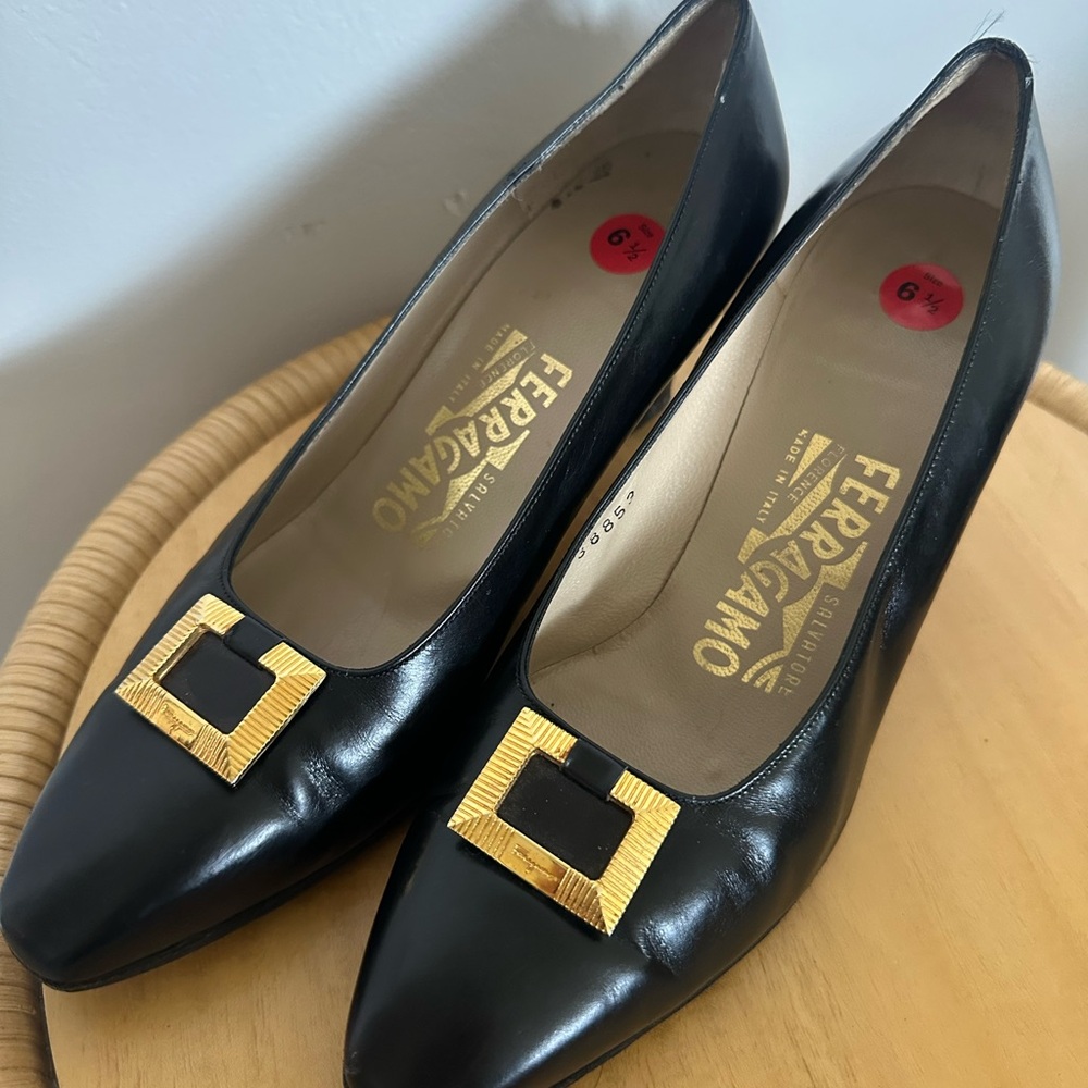 Vintage Salvatore Ferragamo Black Leather Heels Size 6.5 - Picture 2 of 7